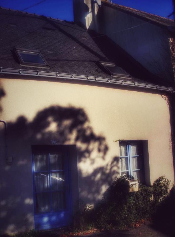 Aux Petits Bonheurs, Gites Culturel A La Roche Bernard Férel Exterior foto